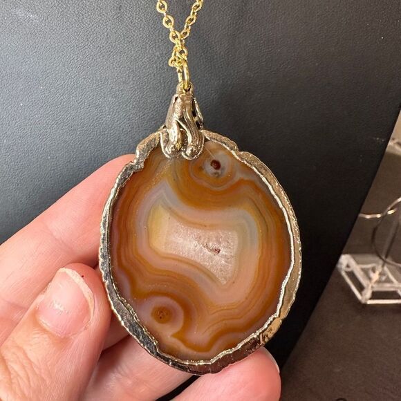 18" Genuine agate slice pendant and gold tone metal necklace!! - Picture 4 of 6